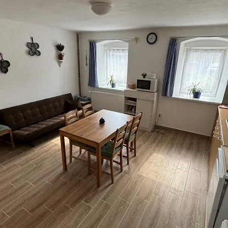 Baustel 別荘 Hošťka